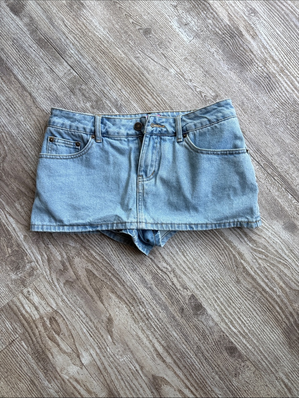 NWT~ Edikted Camelia Mini Denim Skort~ Size: Small